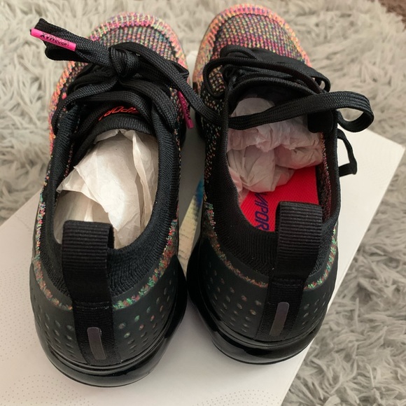 Multi Color Vapormax - Picture 4 of 8